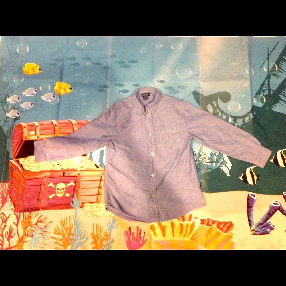 Cherokee blue button down oxford shirt.